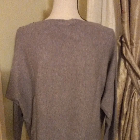 LIV (milano) SWEATER  NWT - Picture 4 of 5